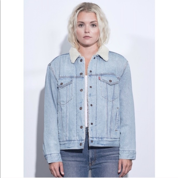 NWT Ex-Boyfriend Sherpa Trucker Jacket Light Wash - Picture 10 of 16